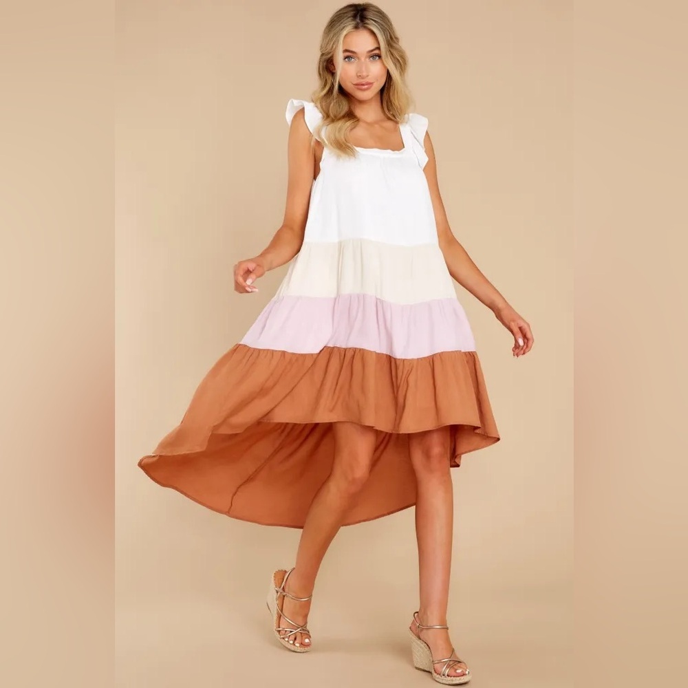 Moodie NWT Tiered Colorblock Hi Low Dress